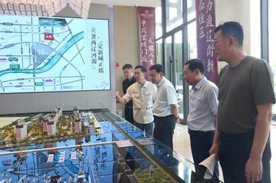 奇·達(dá)楞太在中心城區(qū)調(diào)研推進(jìn)房地產(chǎn)市場平穩(wěn)健康發(fā)展工作